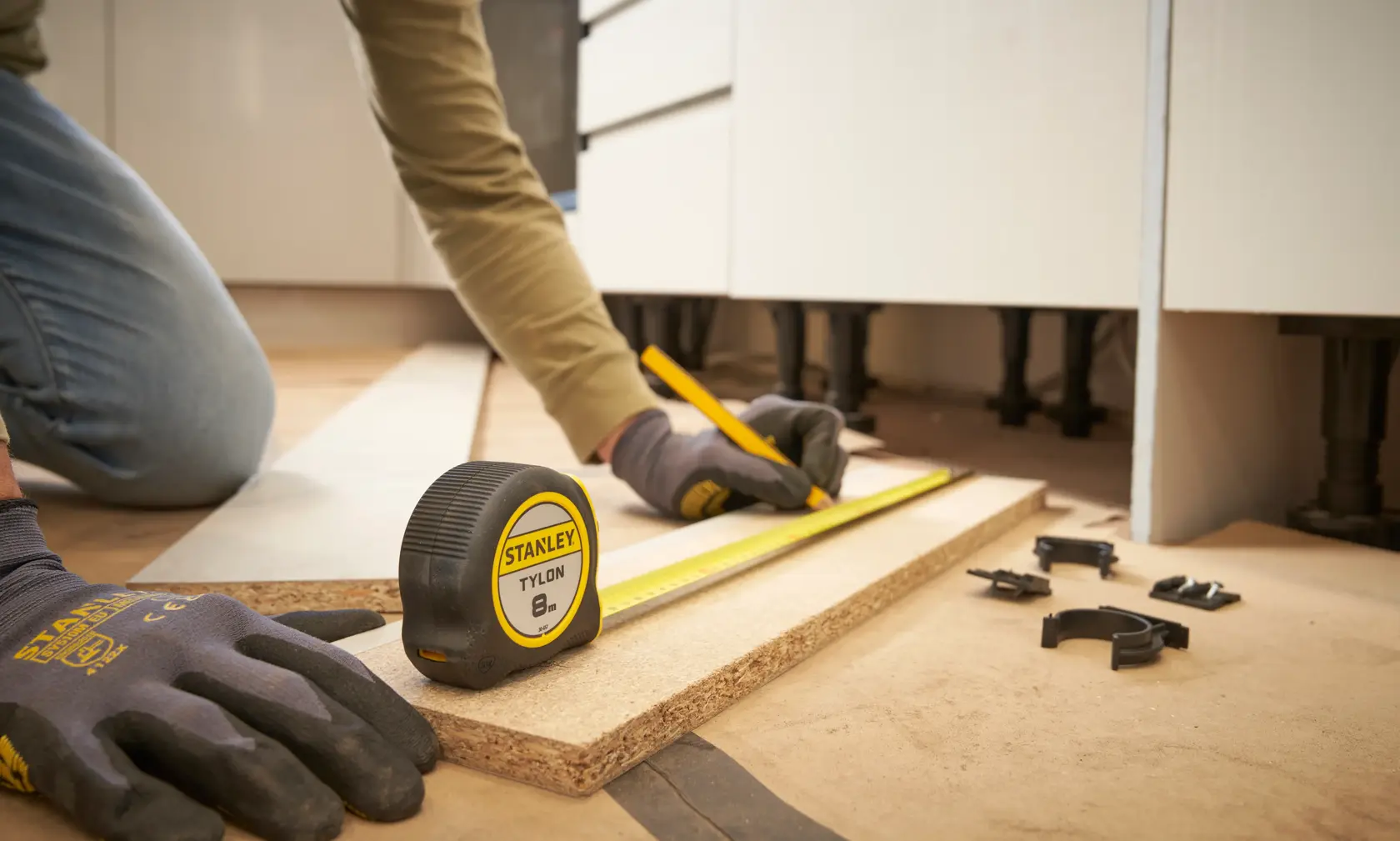 STANLEY Tylon 8M (25mm wide) Tape Measure