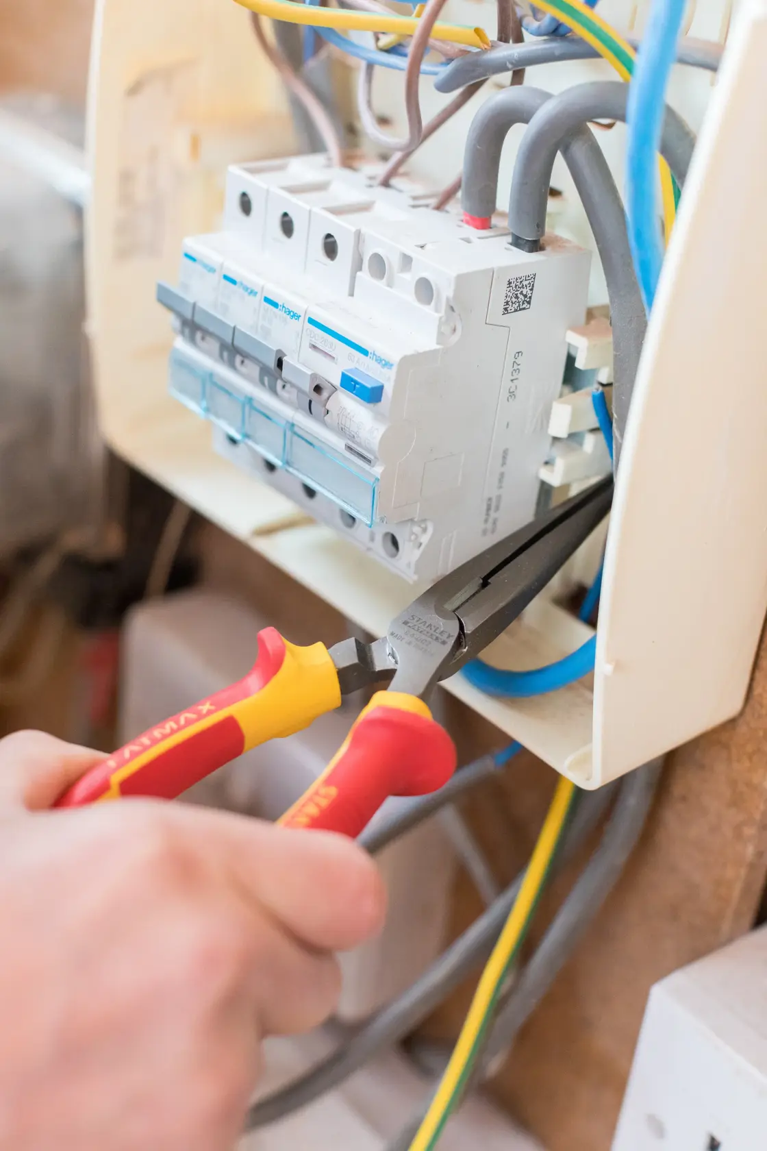 STANLEY® Pince À Becs 1/2 Ronds Longs, Isolée 1000v, 160 Mm