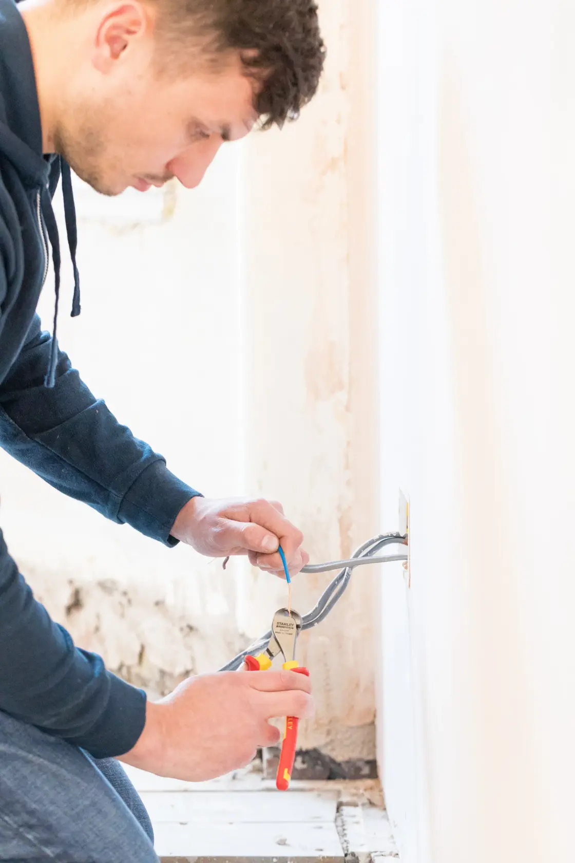 STANLEY® Pince Coupante Devant 160-Mm Isolee 1000v