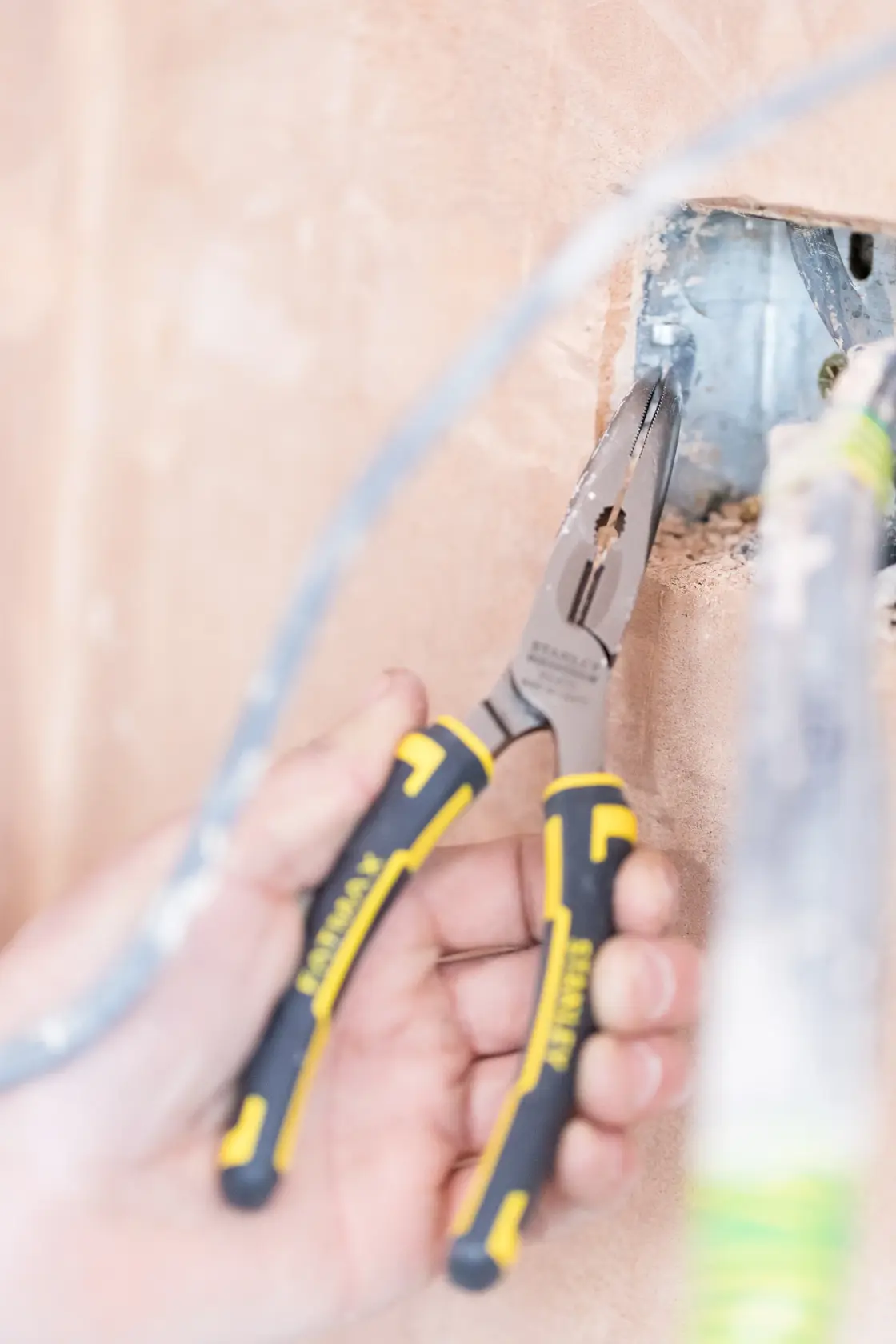 STANLEY® FATMAX® Pince À Becs 1/2 Ronds Longs Coudés 200 Mm