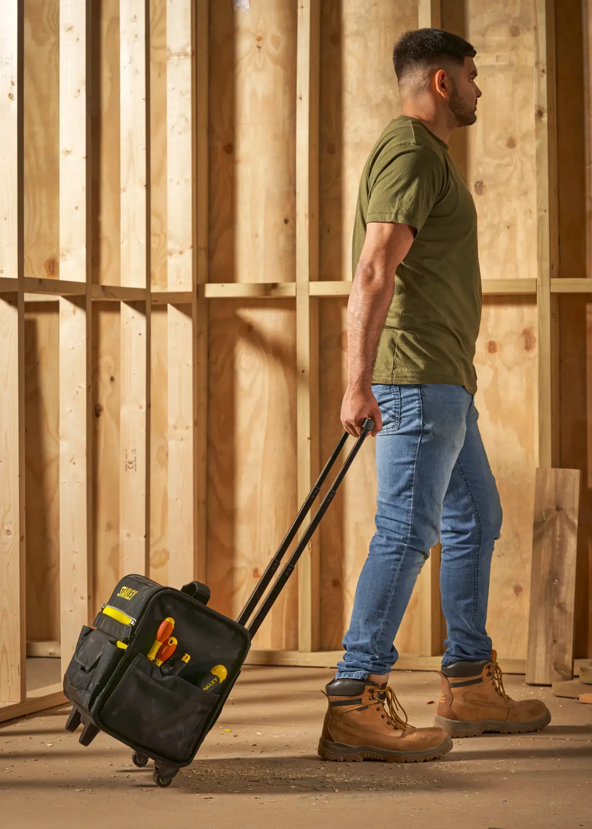 STANLEY® 18" Soft Bag on Wheels Application Shot