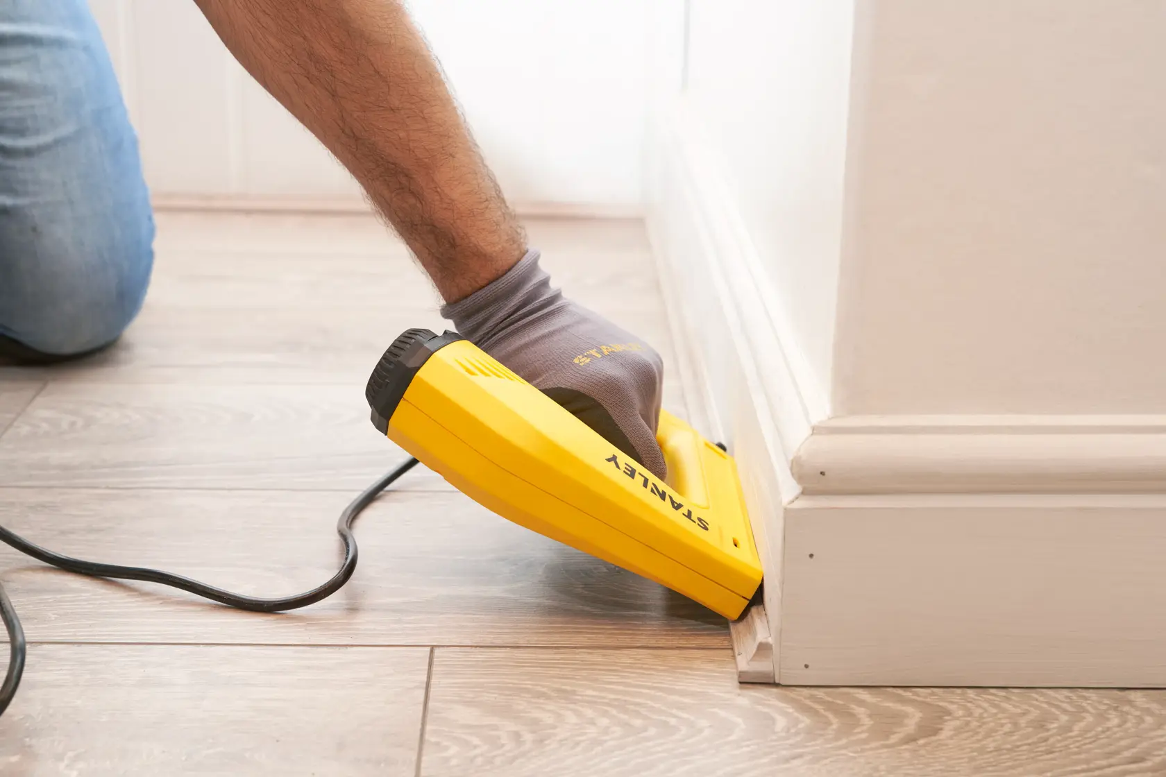 Agrafeuse-cloueuse électrique STANLEY® usage intensif