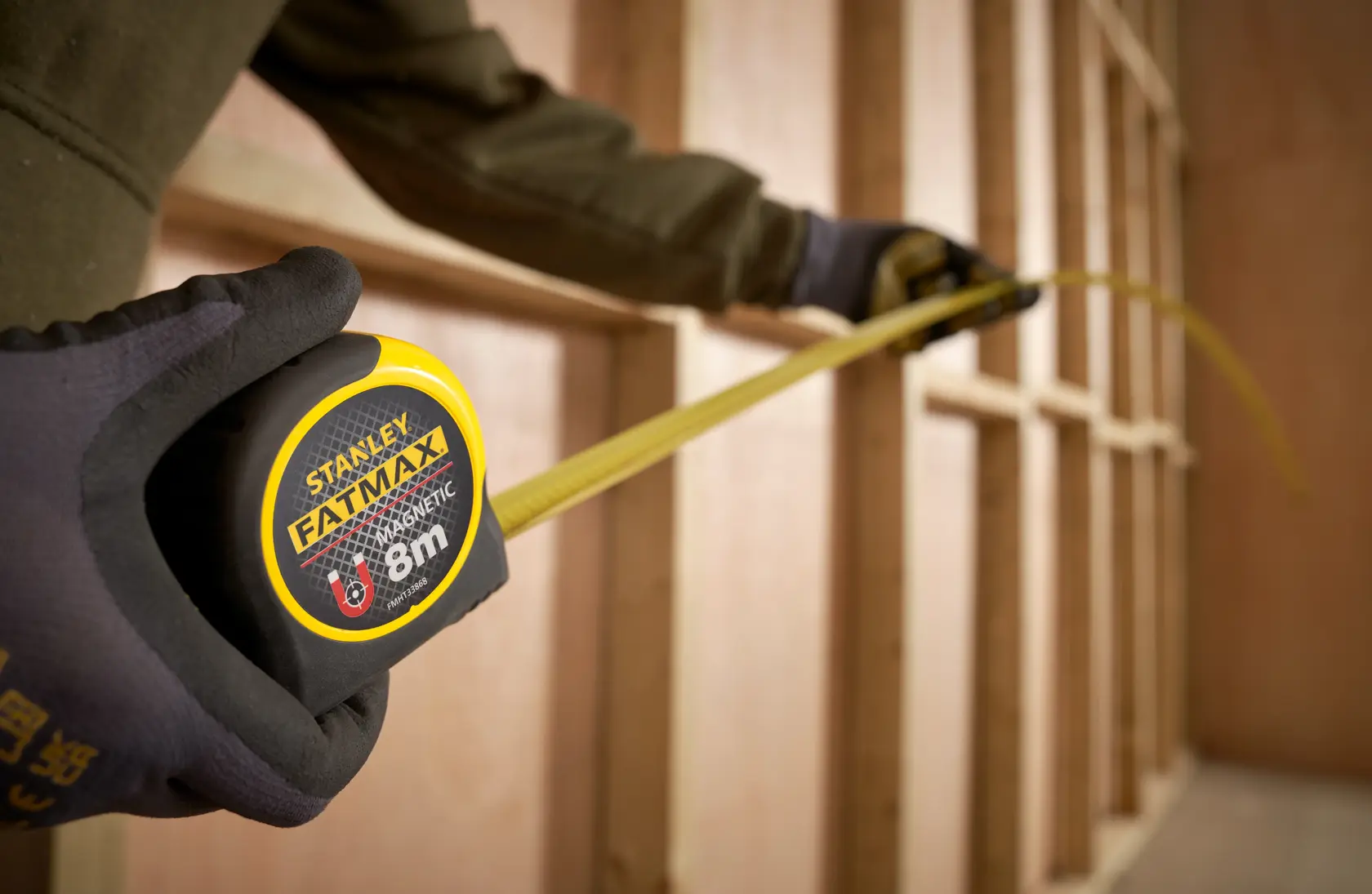 STANLEY FATMAX BladeArmor™ Magnetic 8M (32mm wide) Tape Measure