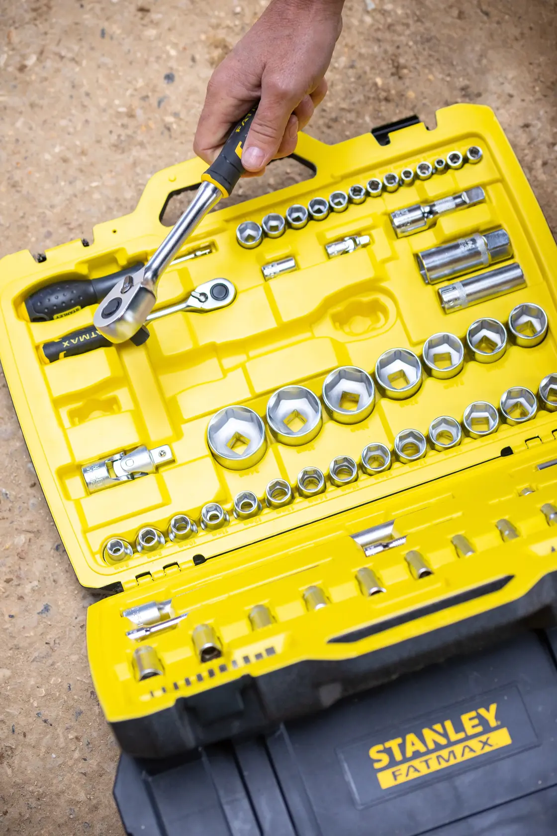 STANLEY® FATMAX® Jeu De Cliquets 120 Dents Et De Douilles Avec Accessoires, 81 Pièces 1/4'' Et 1/2''