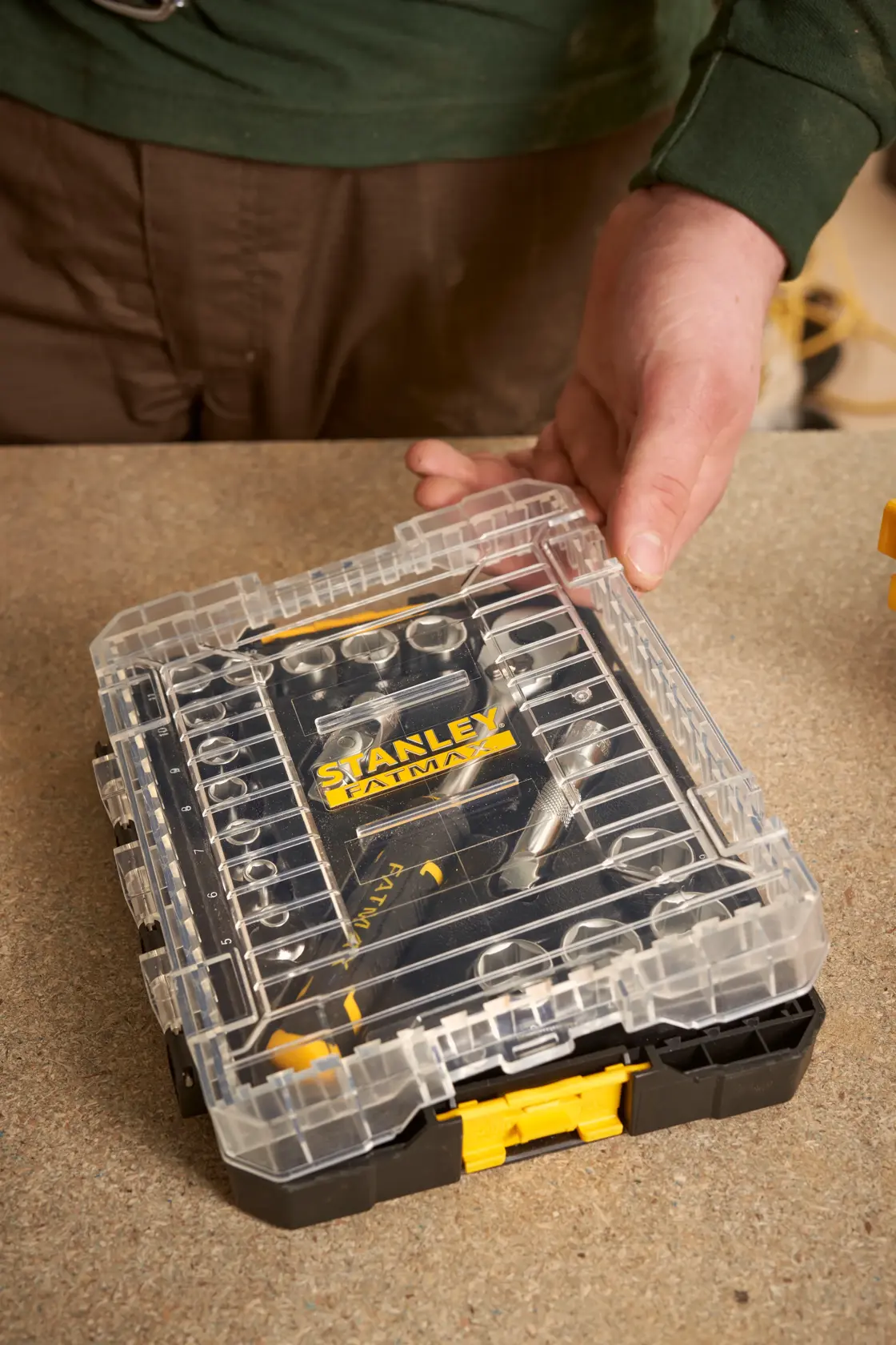 COFFRET DE DOUILLES STAKBOX M - 3/8’’ - JEU DE 18 PCS - FATMAX