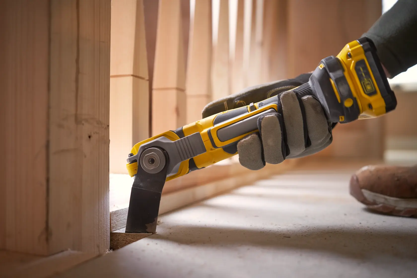 18V STANLEY® FATMAX® V20 Brushless Oscillating Multi-Tool