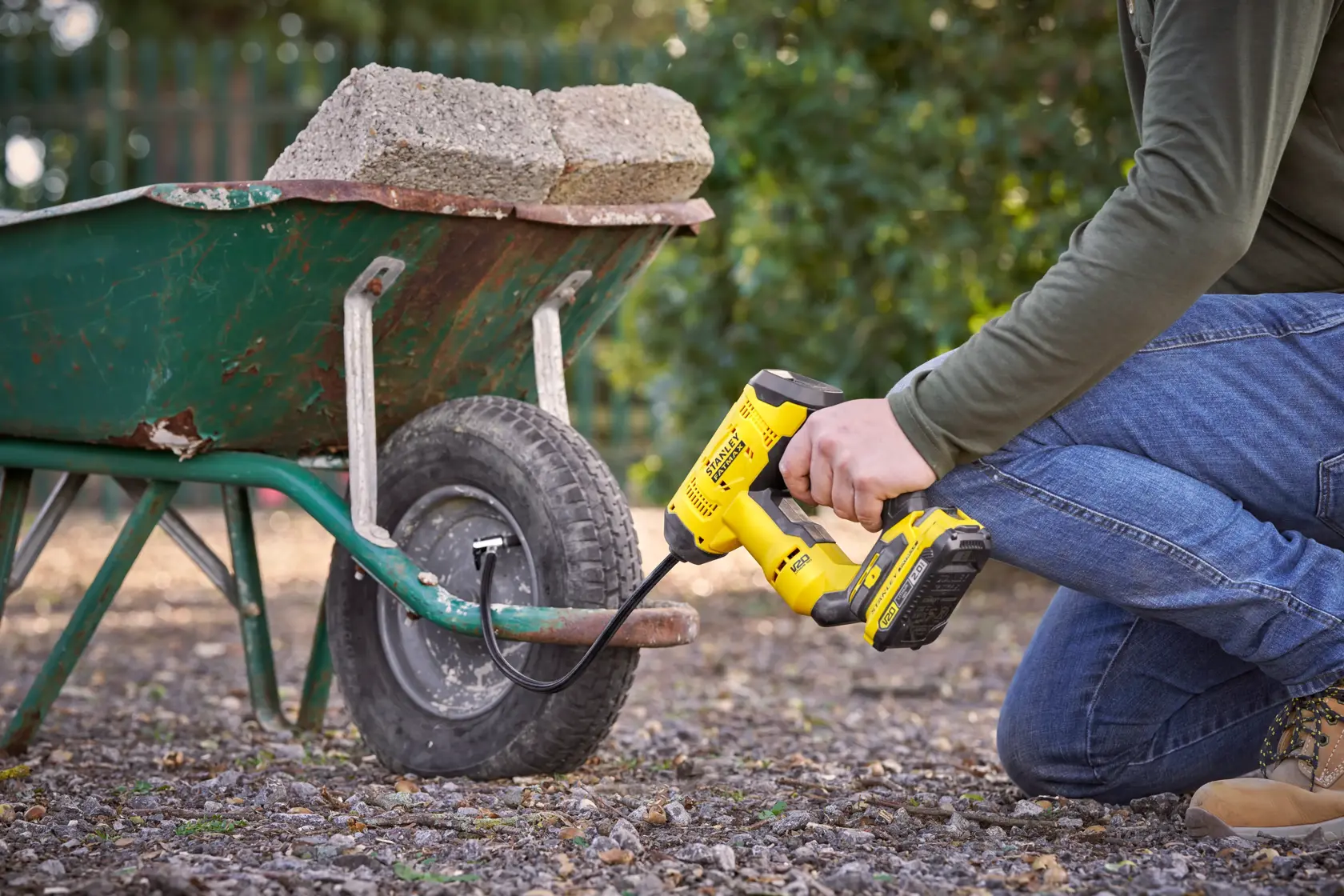 18V STANLEY® FATMAX® V20 Cordless Compact High Pressure Inflator (Tool Only)