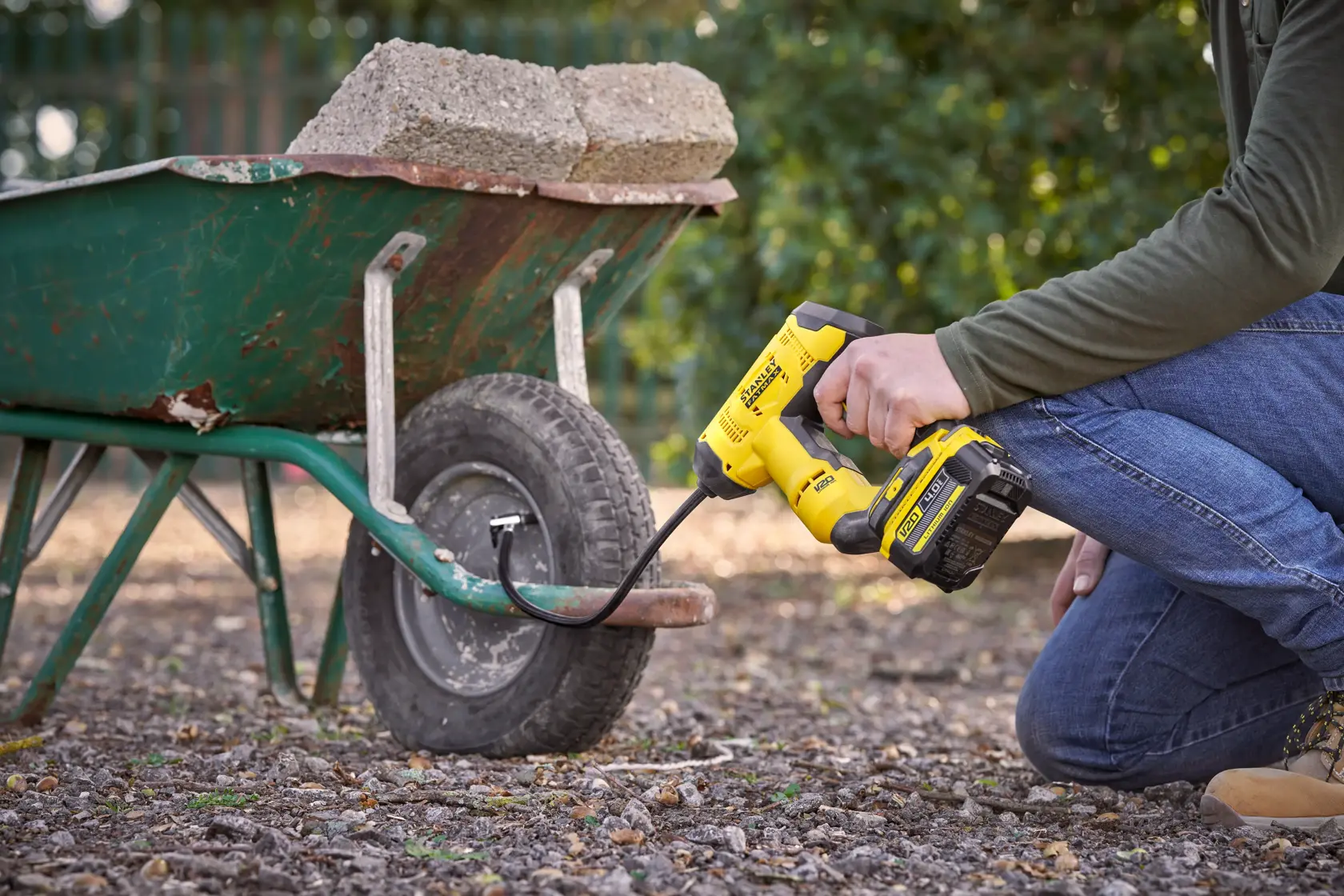 18V STANLEY® FATMAX® V20 Cordless Compact High Pressure Inflator (Tool Only)