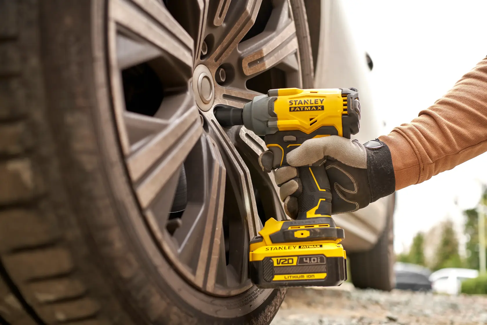 STANLEY® FATMAX®V20 Boulonneuse À Chocs 1/2" Brushless 370 Nm - Lithium 18v (Outil Seulement)