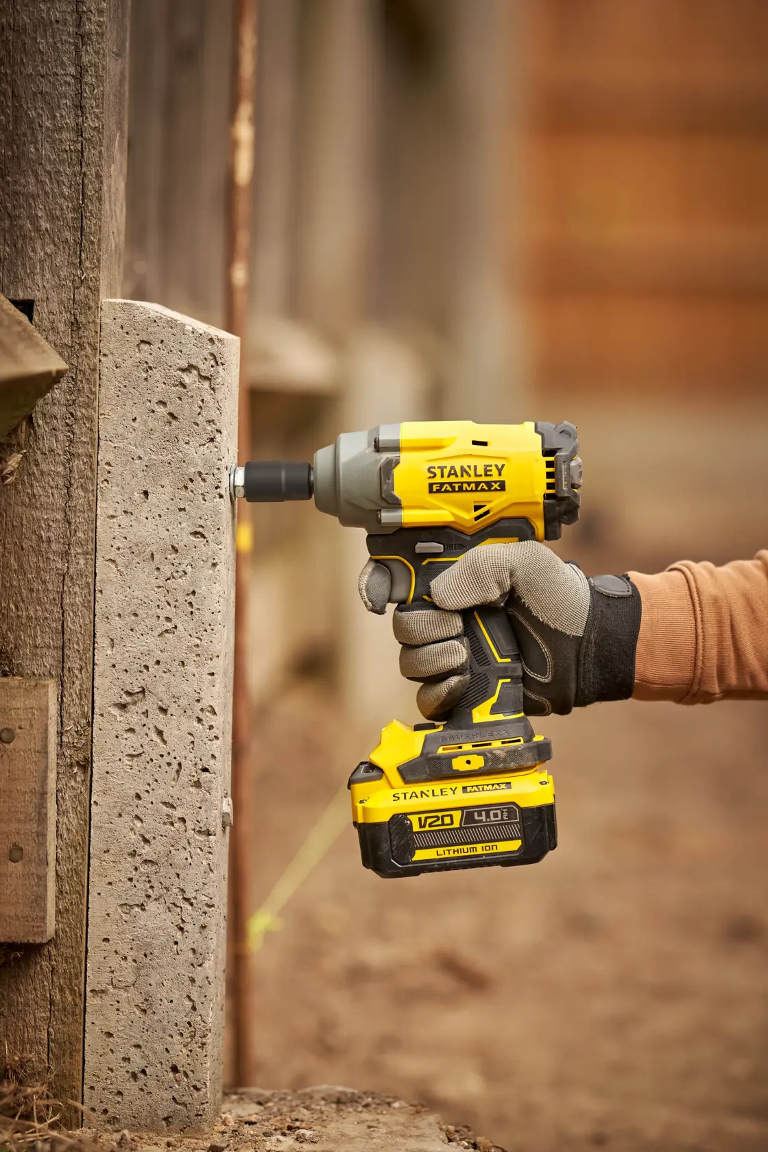 STANLEY® FATMAX®V20 Boulonneuse À Chocs 1/2" Brushless 370 Nm - Lithium 18v (Outil Seulement)