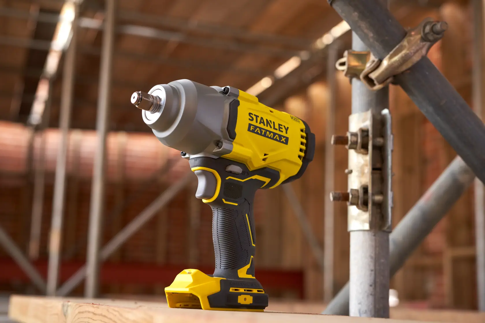 18V STANLEY® FATMAX® V20 Brushless 1/2" High Torque Impact Wrench