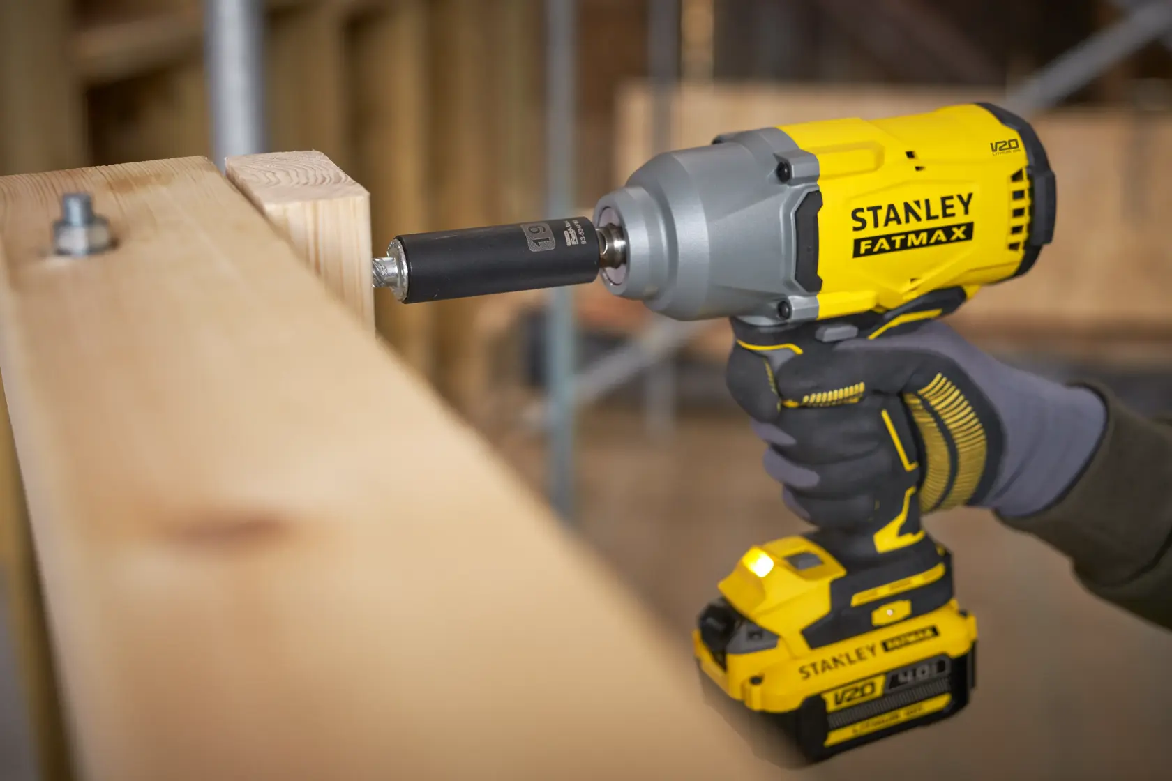 18V STANLEY® FATMAX® V20 Cordless Brushless 1/2" High Torque Impact Wrench with 1 x 4.0Ah Lithium Ion Battery