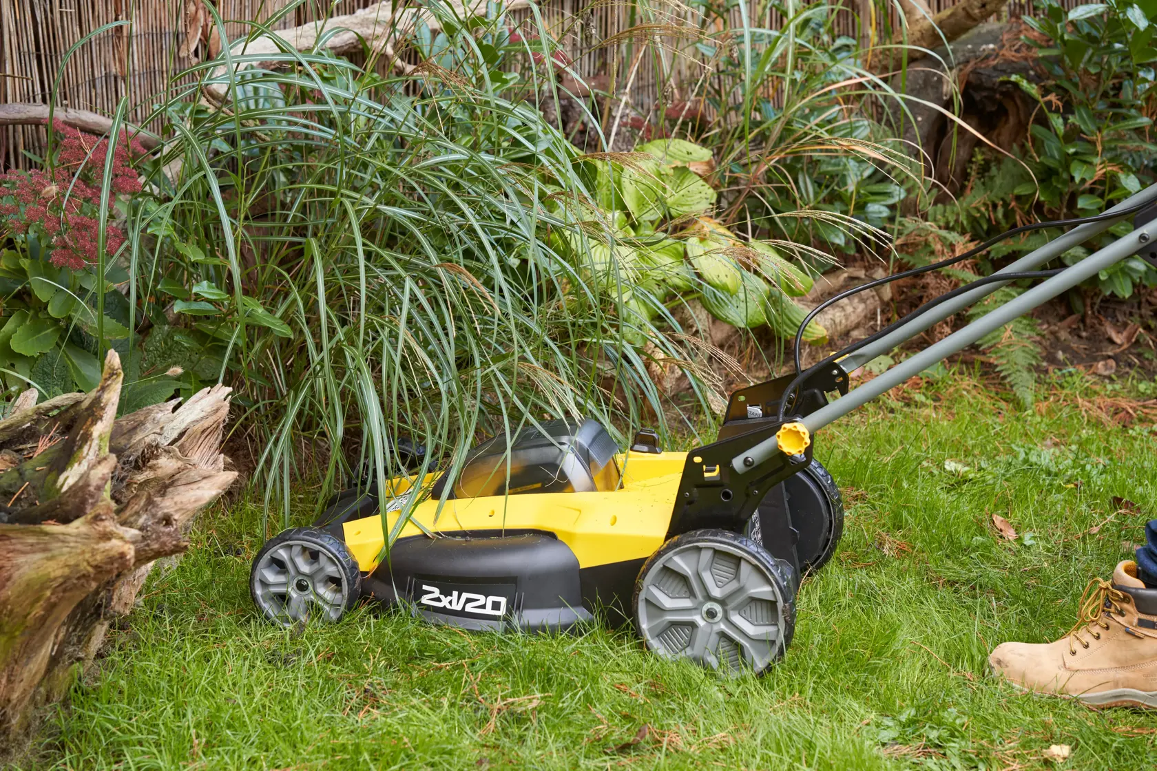 18V STANLEY® FATMAX® V20 51cm Self-propelled Mower