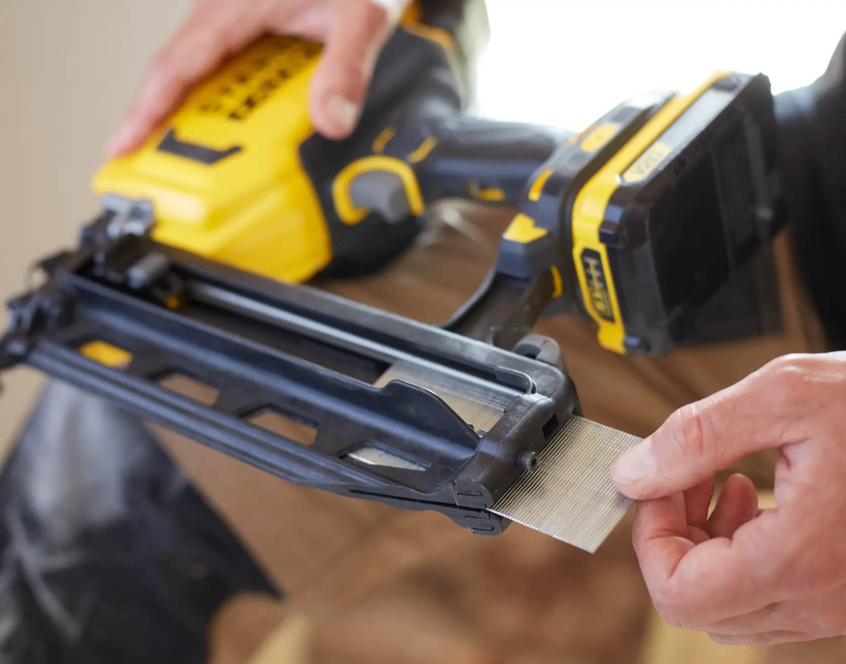 STANLEY® FATMAX® Cloueur De Finition 16ga - 18v - Mode Séquentiel - Clous De 35 À 64 Mm - Led (Outil Seulement)