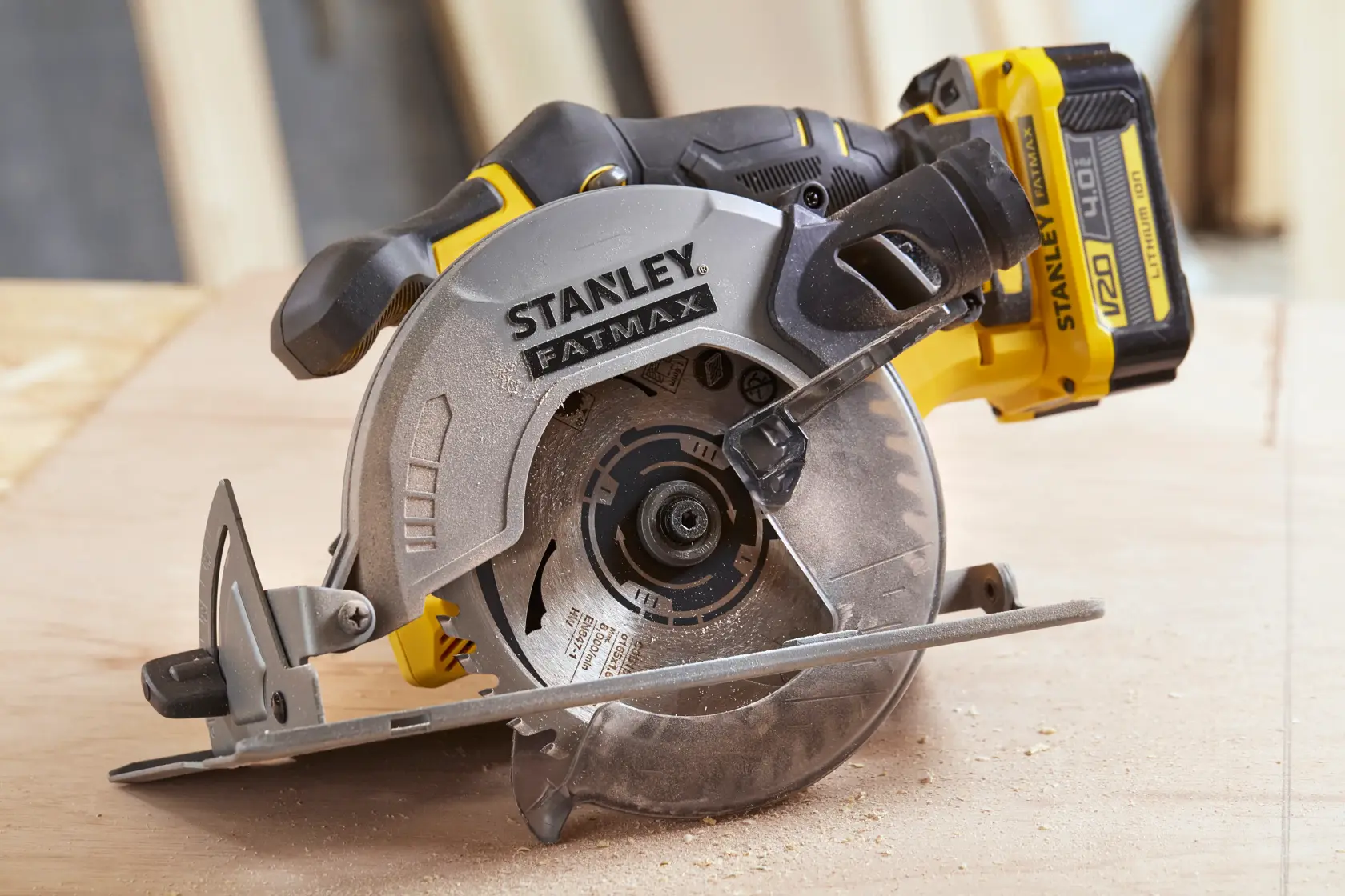 STANLEY® FATMAX® V20 Scie circulaire 165mm 18V