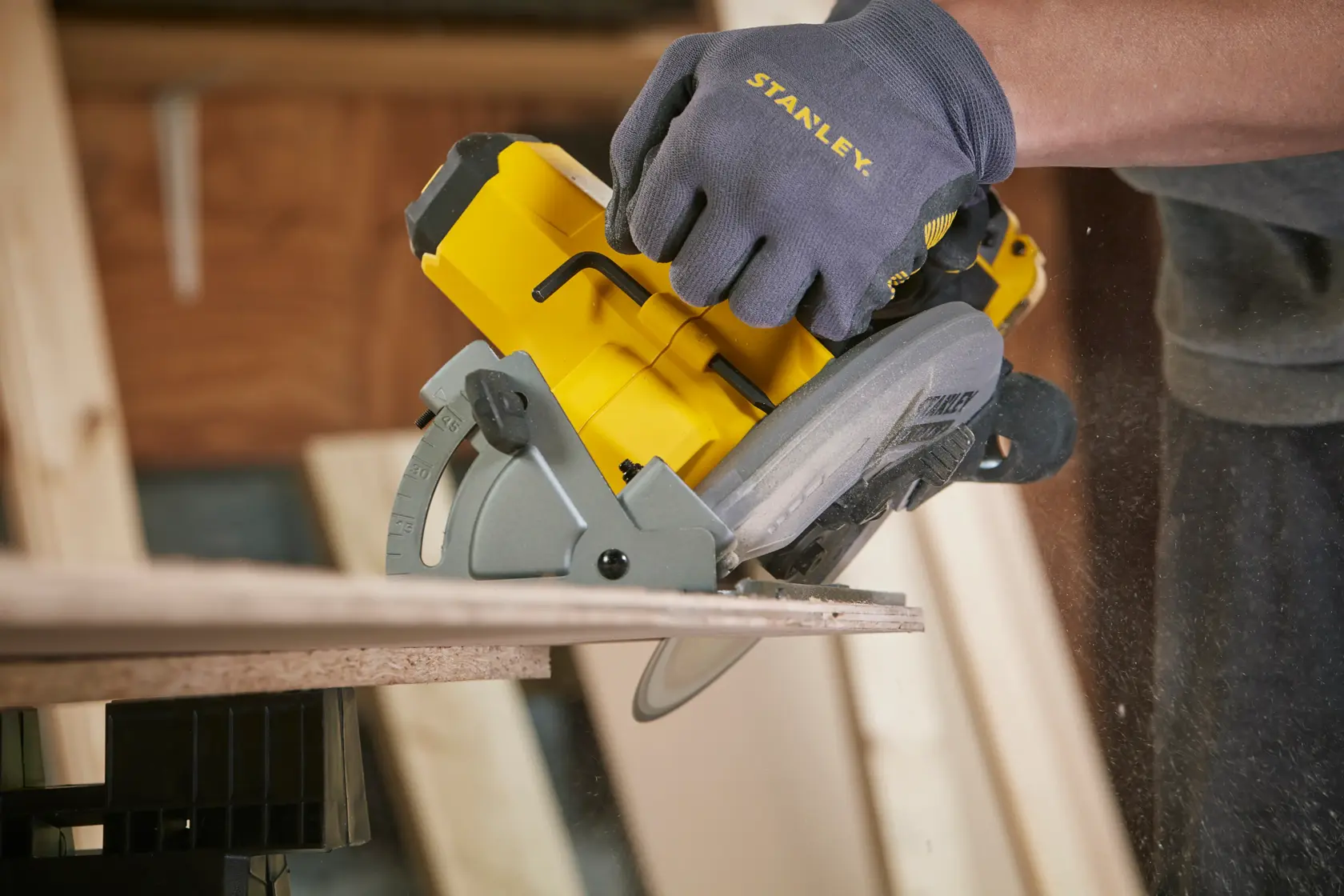 STANLEY® FATMAX® V20 Scie circulaire 165mm 18V