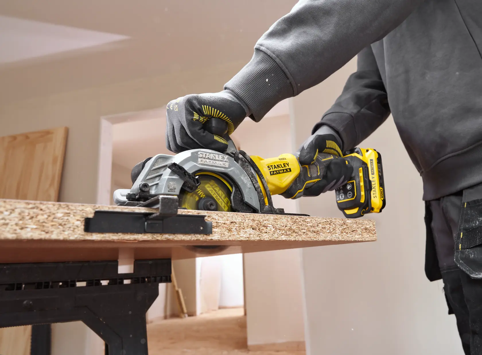 18V STANLEY® FATMAX® V20 Cordless Brushless 115mm Mini Circular Saw (Tool Only)