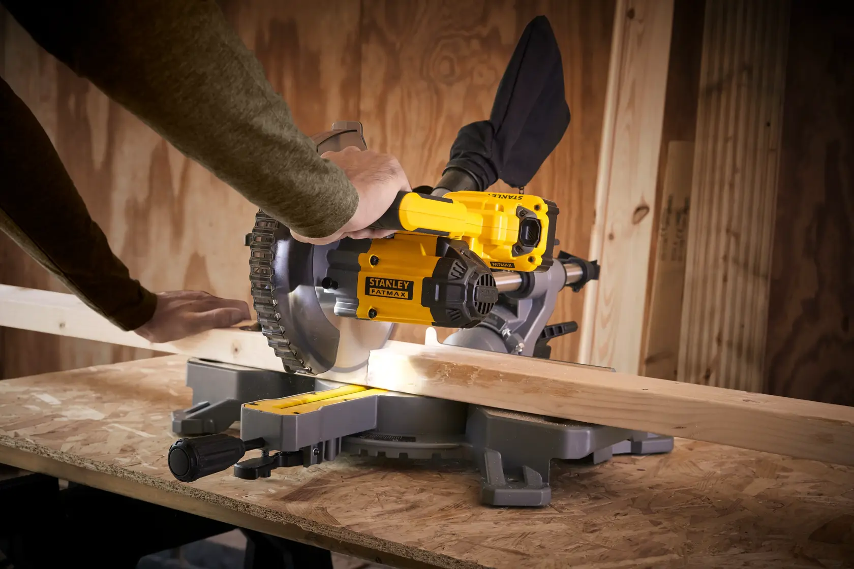 18V STANLEY® FATMAX® V20 190mm Mitre Saw with 1 x 4.0Ah Lithium-Ion Battery
