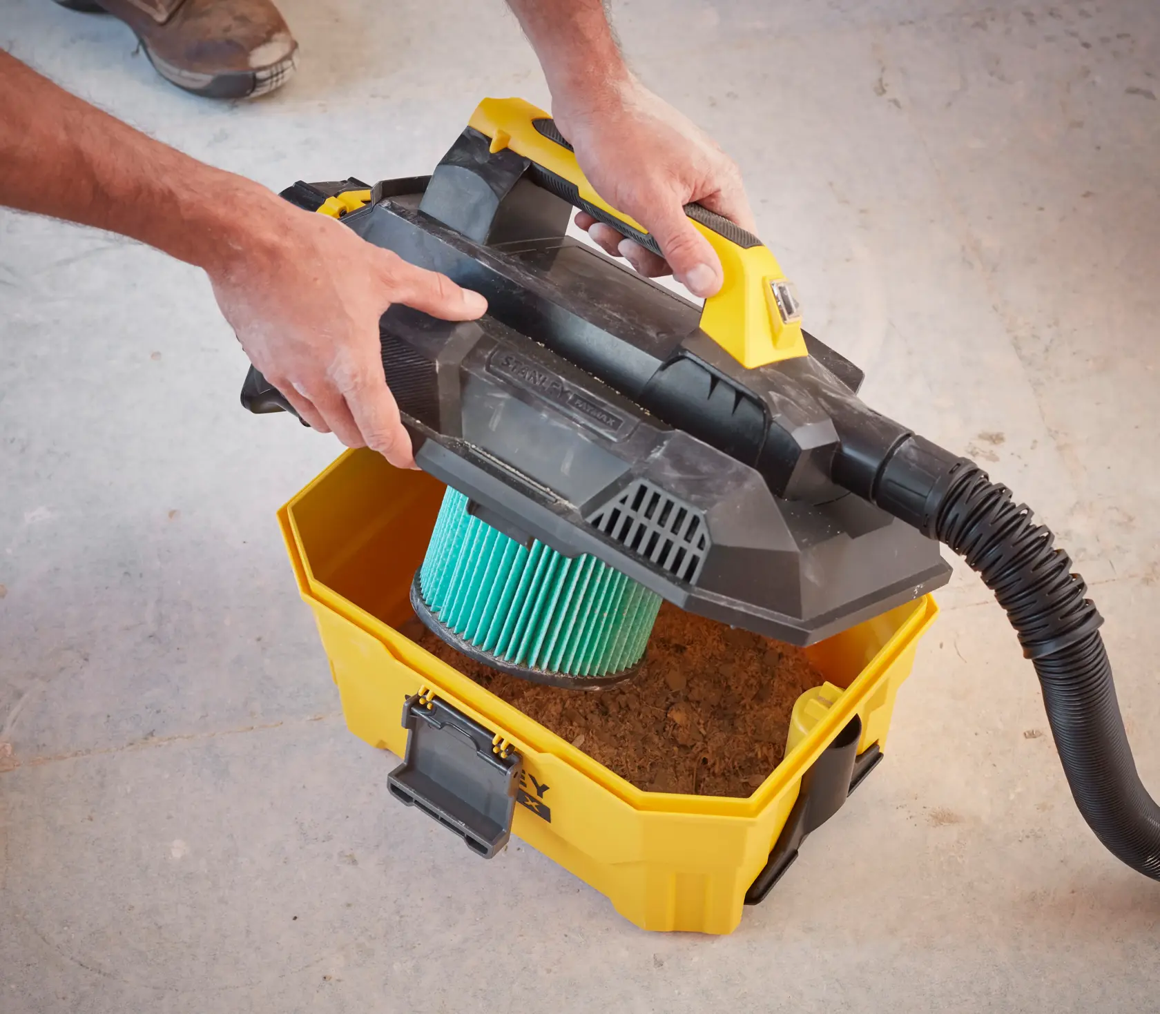 STANLEY® FATMAX® Aspirateur À Eau Et Poussière Sans Fil - 18v - 59 M³/S, 7,5 L - Gamme V20 (Outil Seulement)