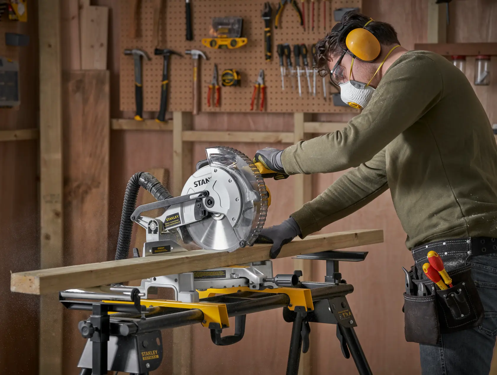 STANLEY® AC 1650W 254mm Compound Slide Mitre Saw