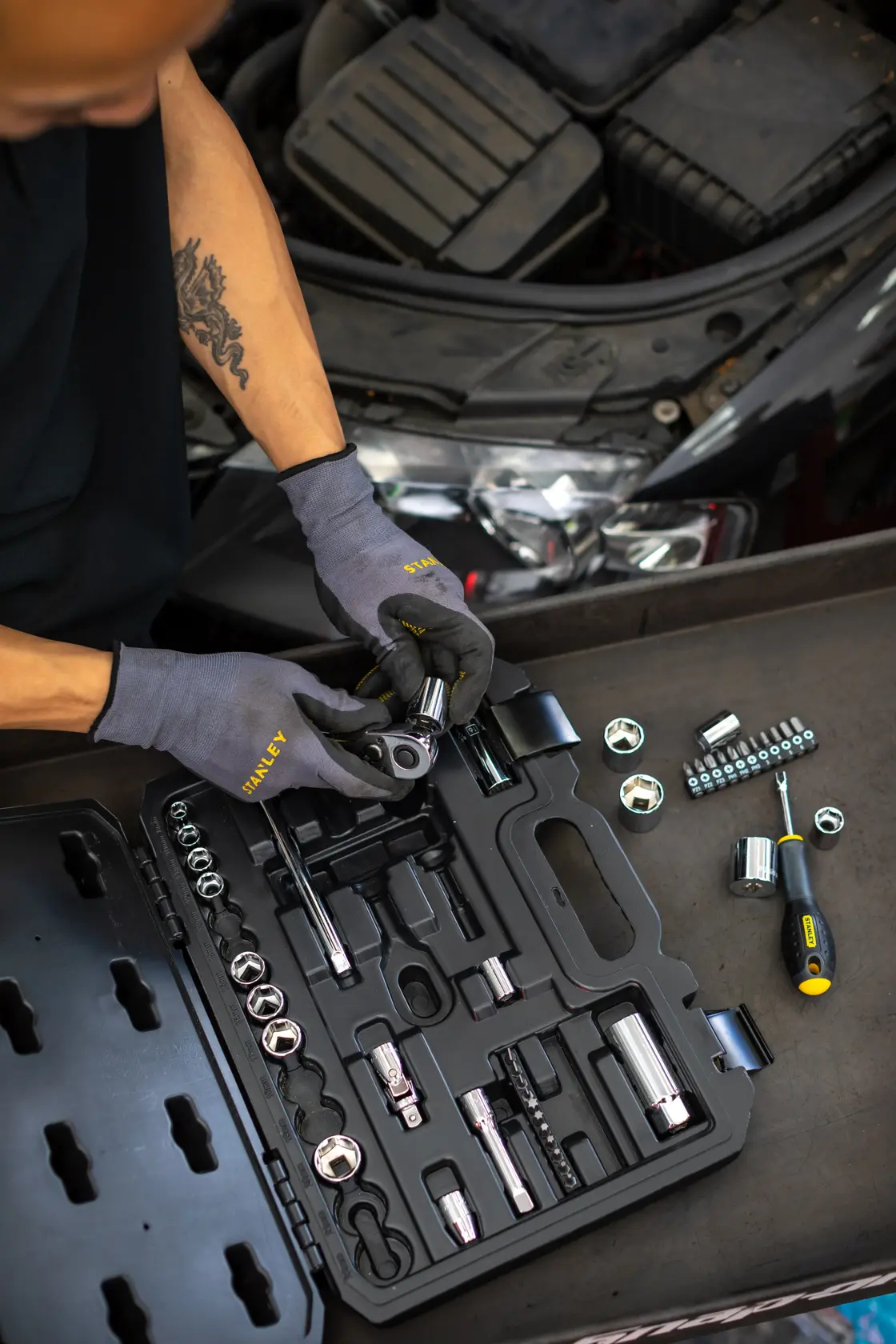 STANLEY® Jeu De Clés À Cliquet 72 Dents Et De Douilles Avec Accessoires, 38 Pièces 1/4''