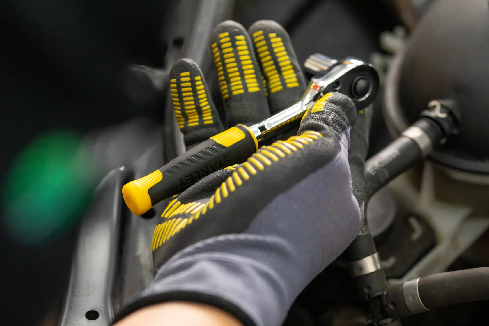 STANLEY® Jeu De Cliquets 72 Dents Et De Douilles Avec Accessoires, 72 Pièces 1/4'' Et 1/2''