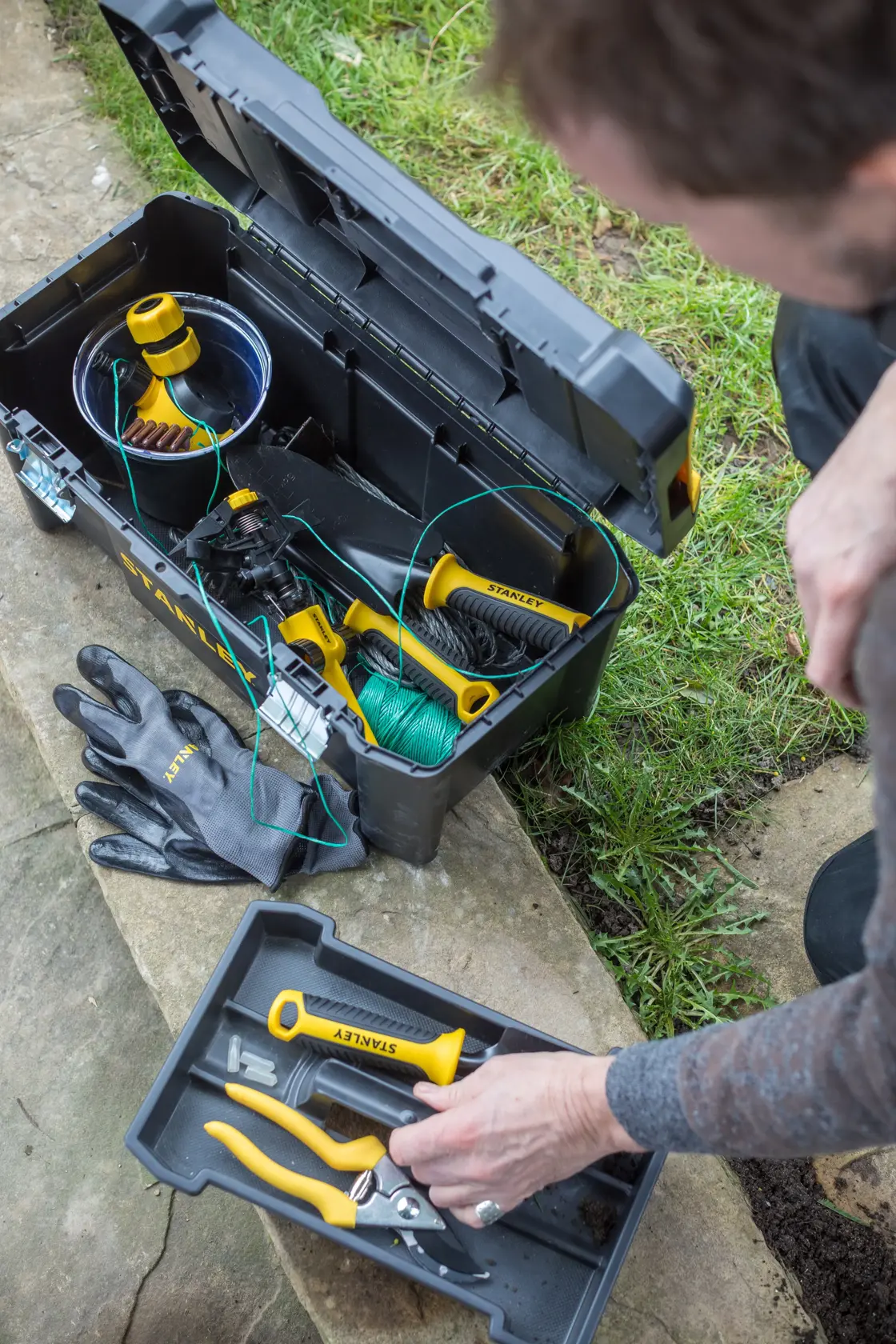 STANLEY® 19 Po. Boîte À Outils Essentielle Avec Loquets En Métal